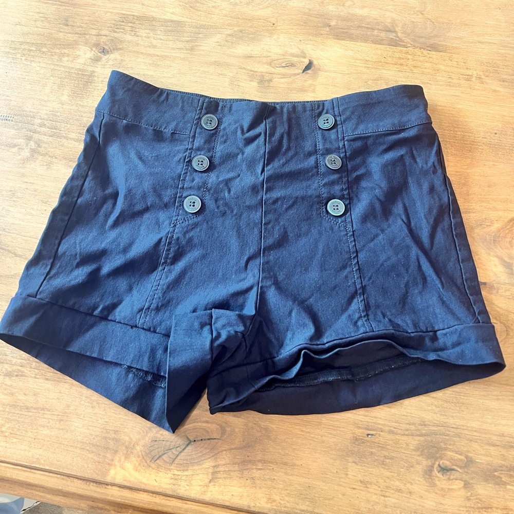 Nancy blue fitted shorts